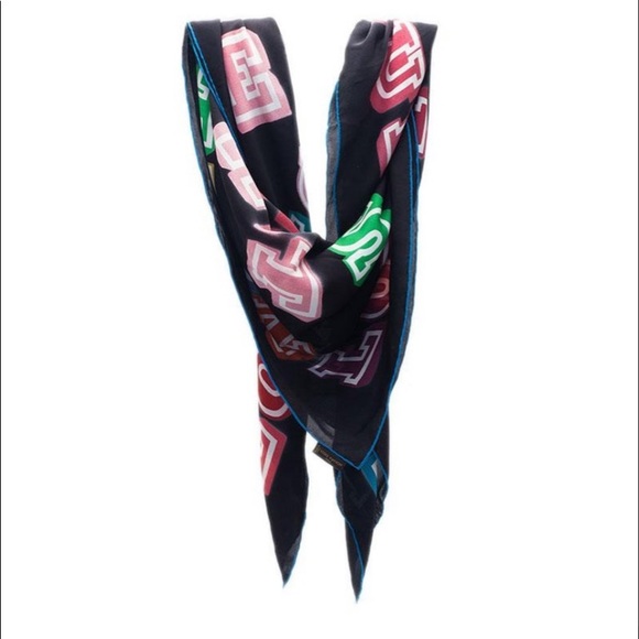 Louis Vuitton Silk Scarf/Wrap - Picture 3 of 16